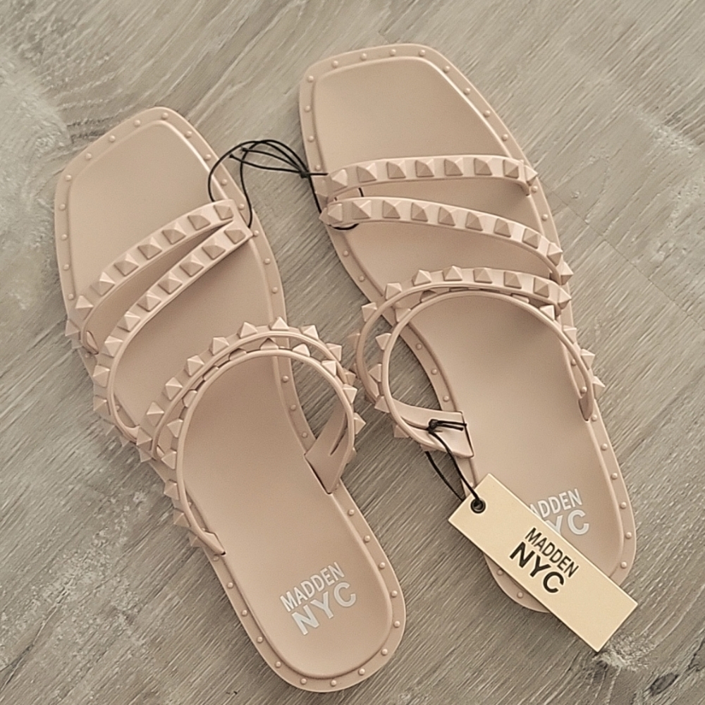NWT Madden NYC strappy stud jellie sandal, sz. 9, nude blush